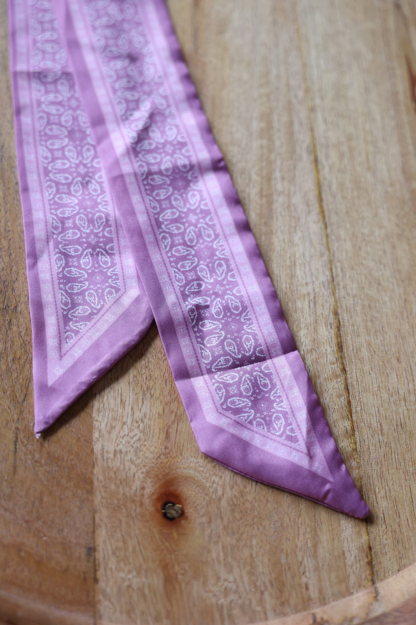 Pink Paisley Twilly