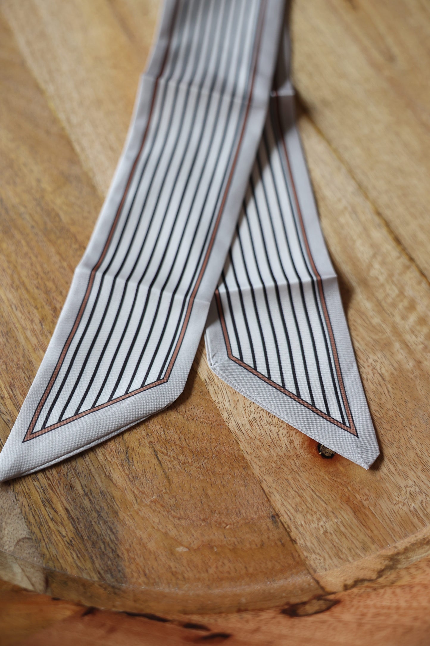 Neutral Striped Twilly