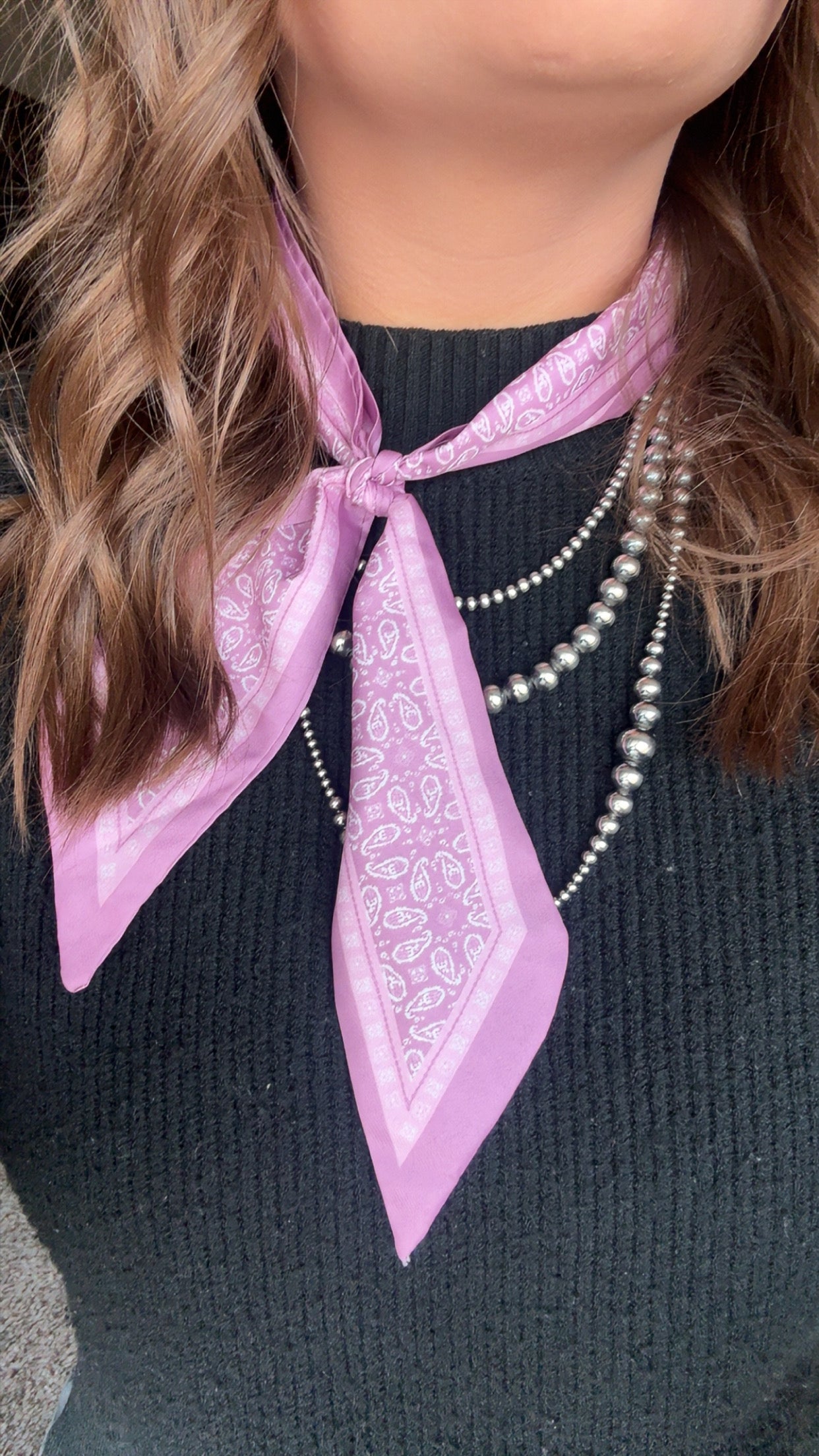 Pink Paisley Twilly