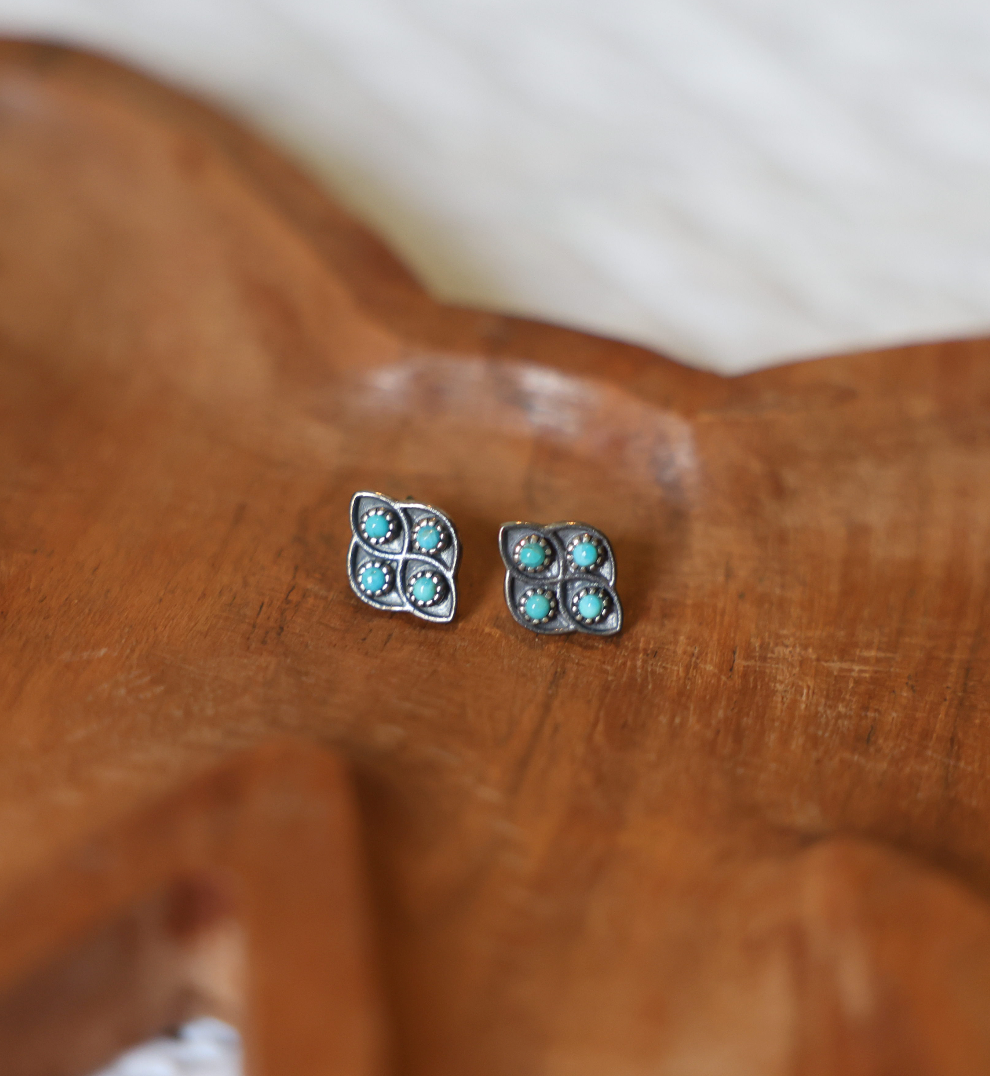 Isla Studs