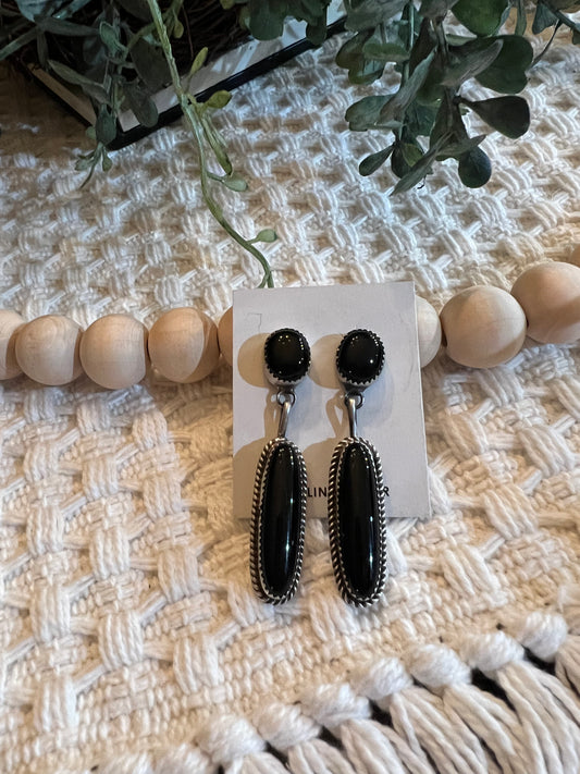 Lilo Onyx Earrings